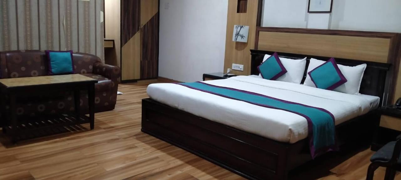 Hotel Little Palace Dibrugarh Eksteriør billede