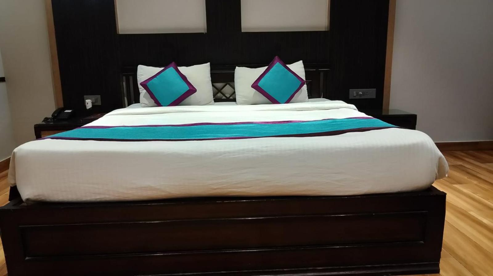 Hotel Little Palace Dibrugarh Eksteriør billede